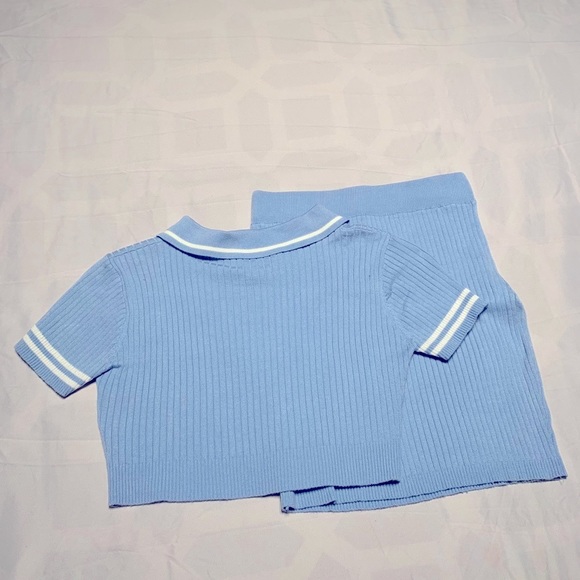 2pc skirt and crop top stretchy outfit - Picture 5 of 5